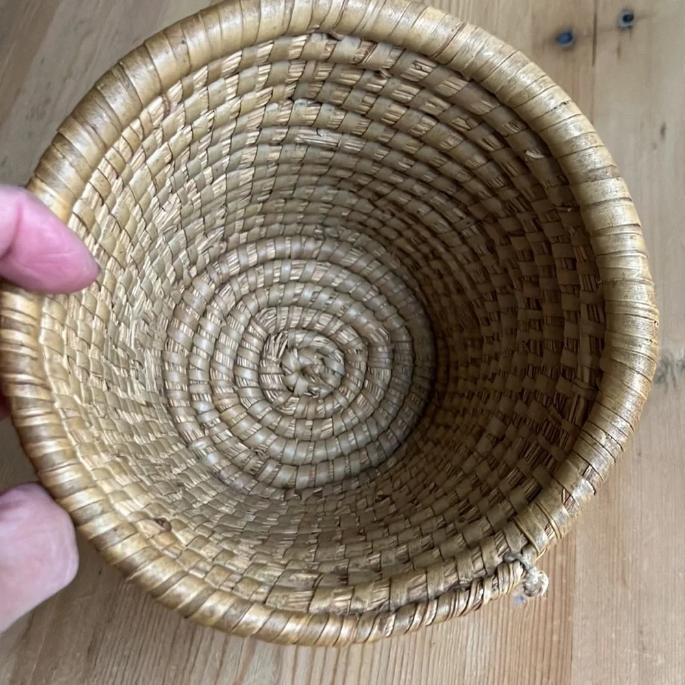 Vintage Handwoven 6”x6” Spiral Grass Basket